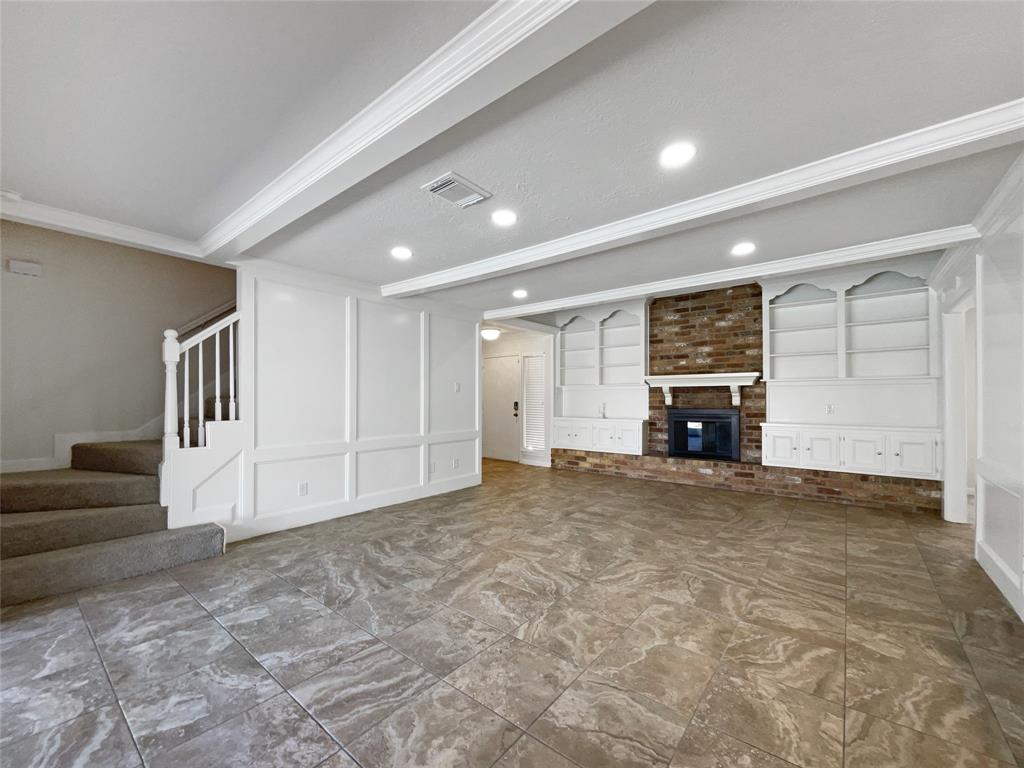 1011 Kempsford Drive
