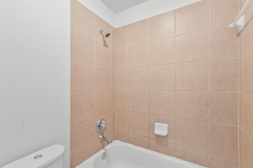 4515 Matagorda Lakes Drive, Humble, Texas image 38
