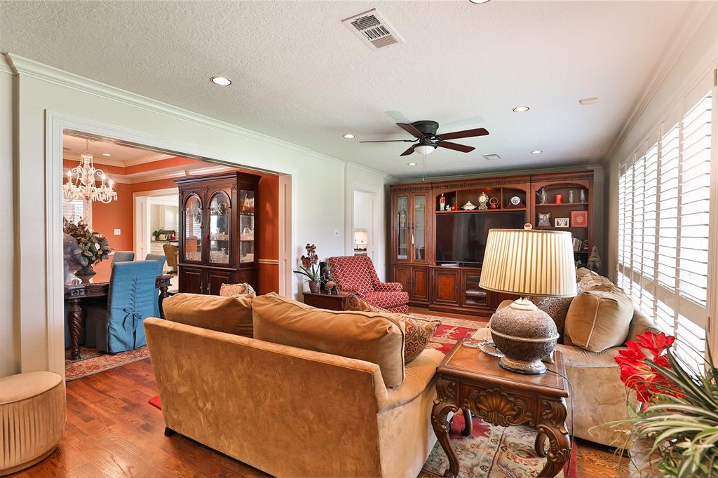 6235 Queenswood Lane, Houston, Texas image 8