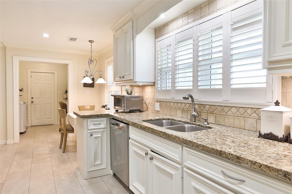 6235 Queenswood Lane, Houston, Texas image 14