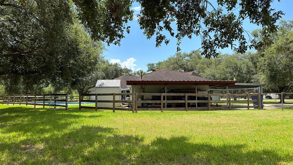 5411 Rancho Drive Drive, Needville, Texas image 16