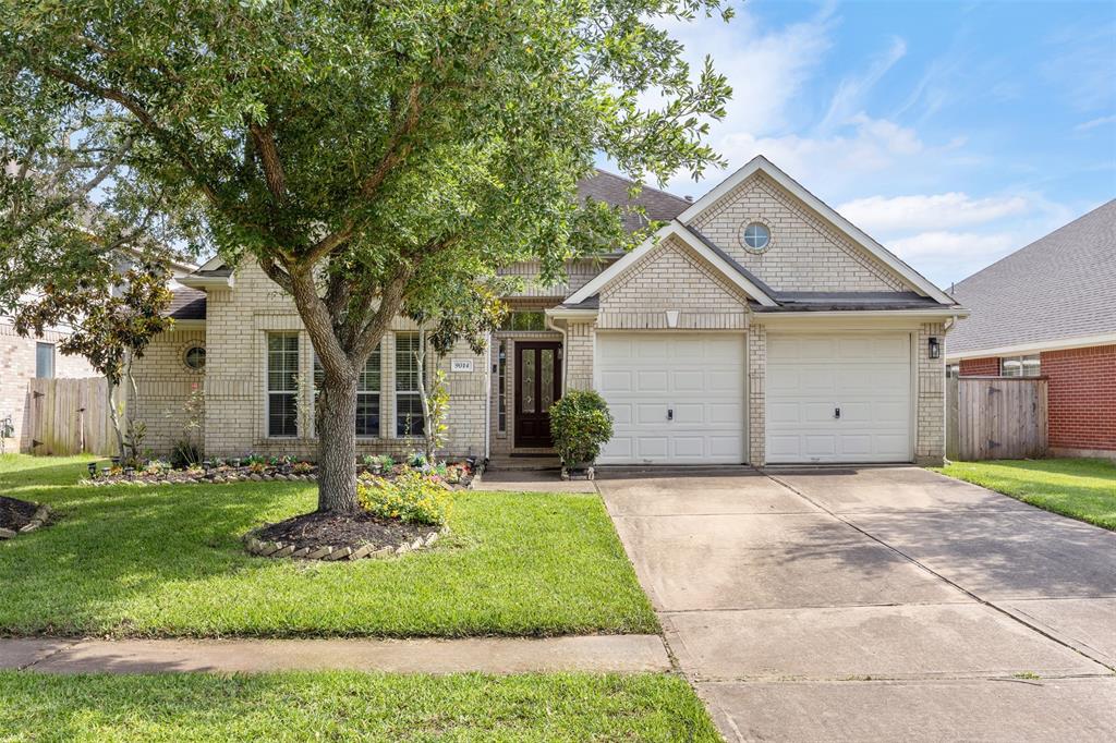 9014 Carriage Point Drive, Sugar Land, Texas image 1