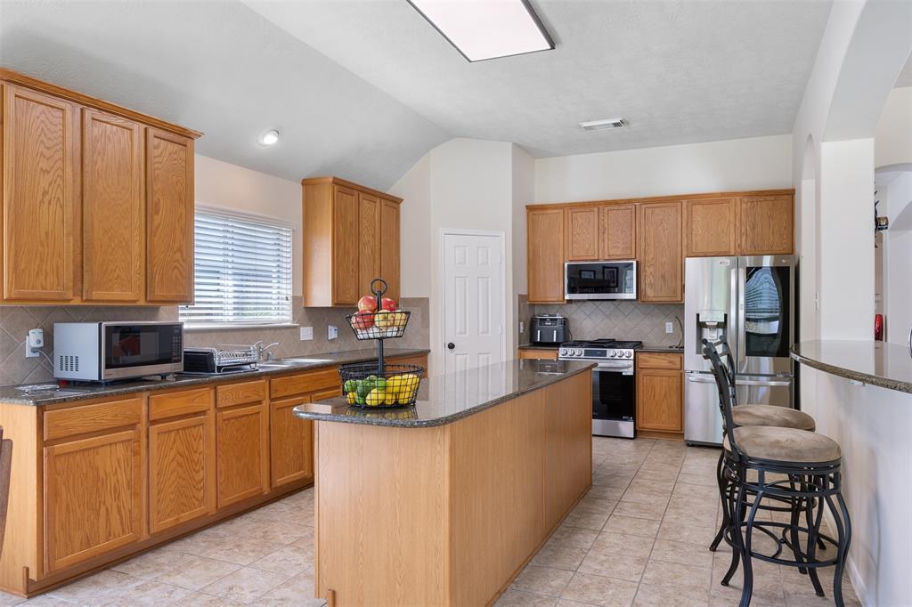 9014 Carriage Point Drive, Sugar Land, Texas image 13