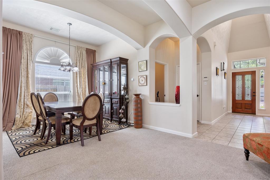 9014 Carriage Point Drive, Sugar Land, Texas image 6