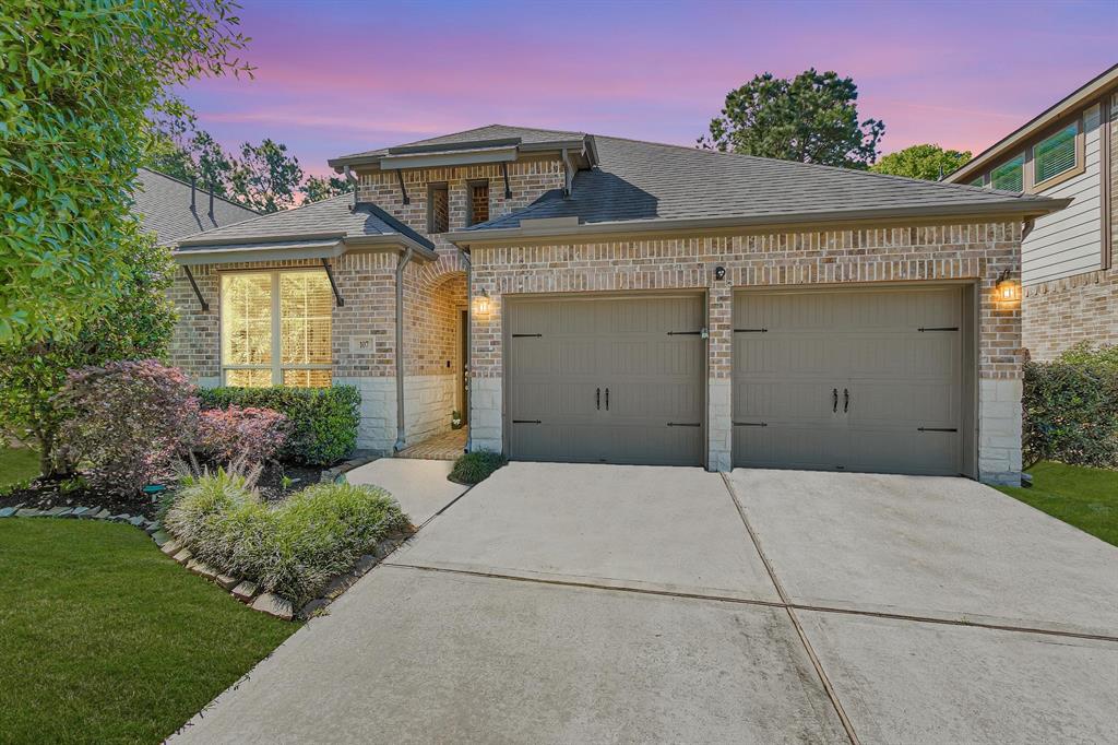 107 Sunrise Haven Drive, Montgomery, Texas image 1