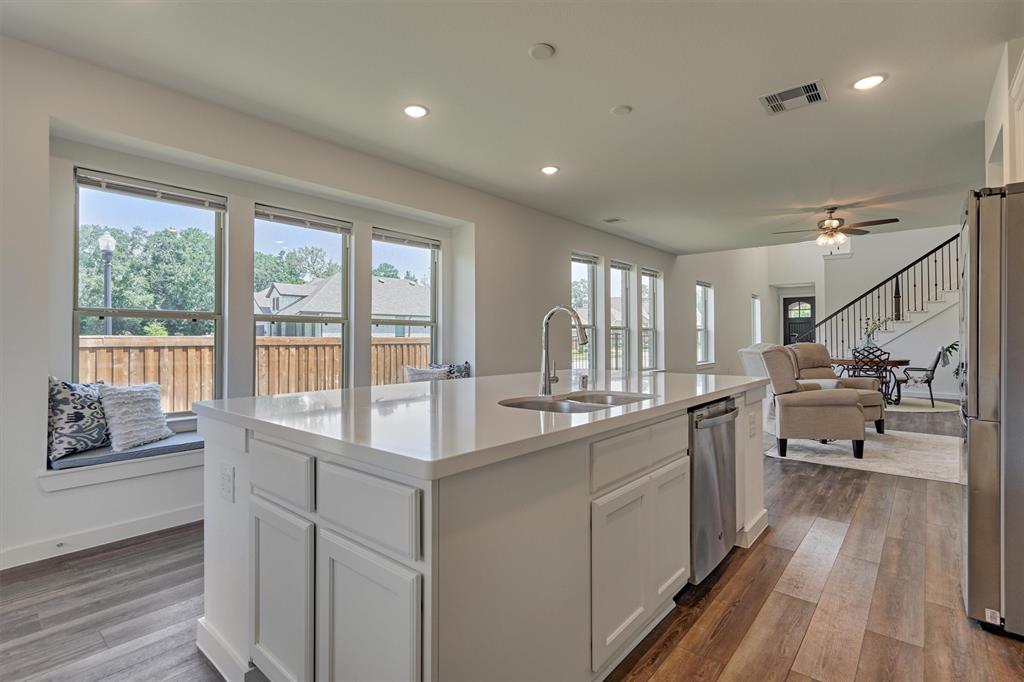 27129 Ivorywood Drive, Magnolia, Texas image 17