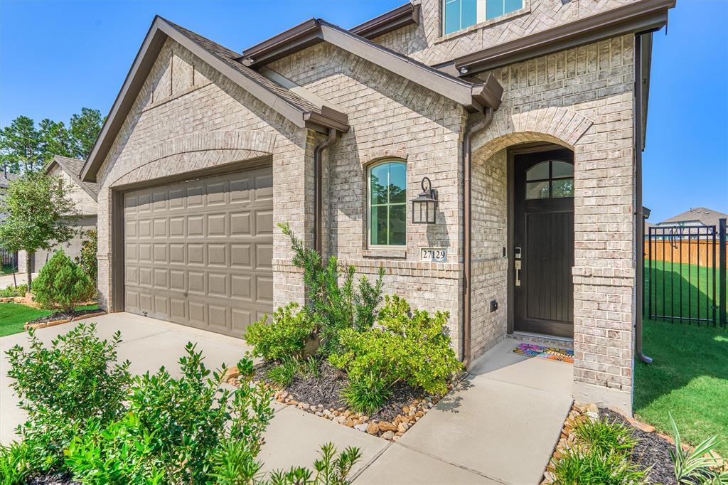 27129 Ivorywood Drive, Magnolia, Texas image 3