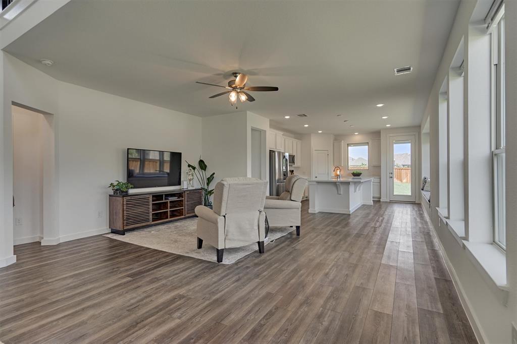 27129 Ivorywood Drive, Magnolia, Texas image 10