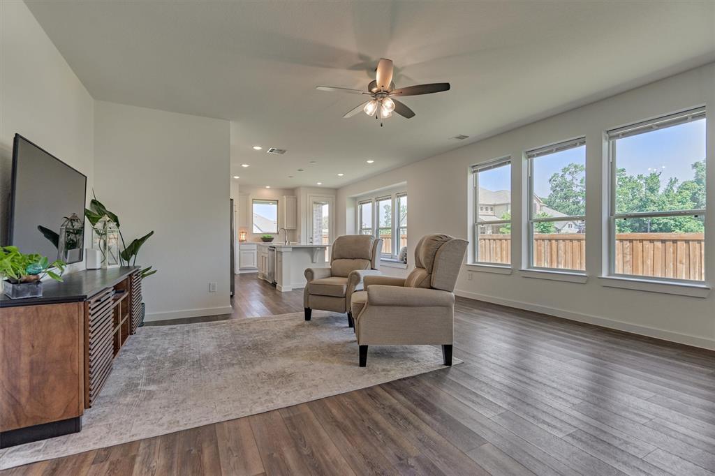 27129 Ivorywood Drive, Magnolia, Texas image 11