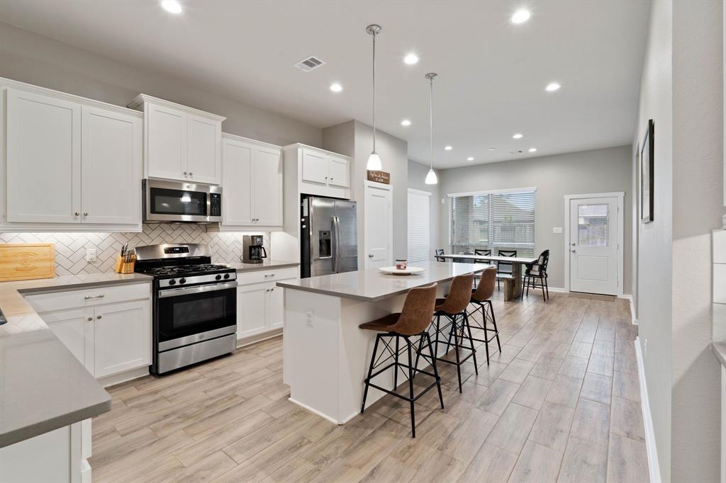 16407 Little Pine Creek Drive, Humble, Texas image 12