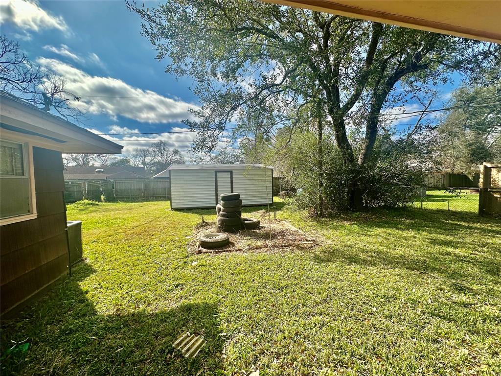 306 Carnation Street, Lake Jackson, Texas image 15
