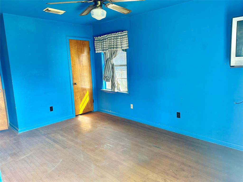 306 Carnation Street, Lake Jackson, Texas image 5