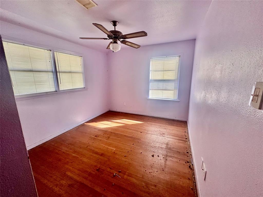 306 Carnation Street, Lake Jackson, Texas image 7