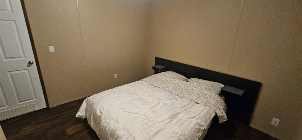 114 Dolphin Harbor, Baytown, Texas image 3