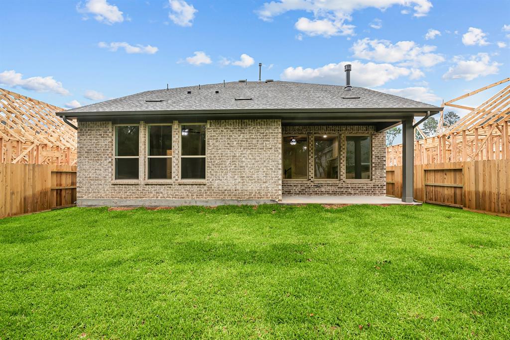 435 Embden Rim Drive, Willis, Texas image 10