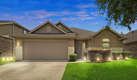 4318 Plumeria Avenue Baytown TX 77521