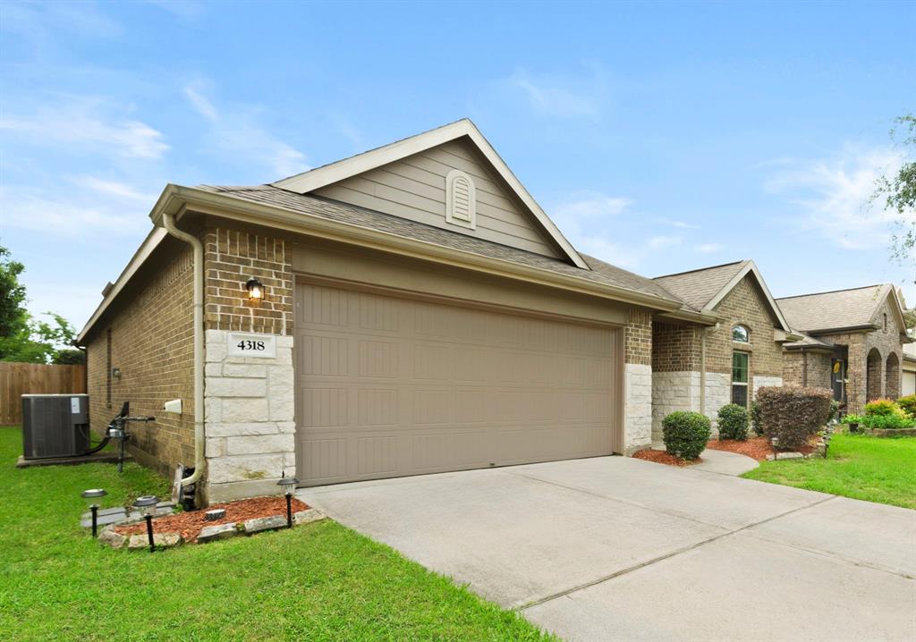 4318 Plumeria Avenue, Baytown, Texas image 3