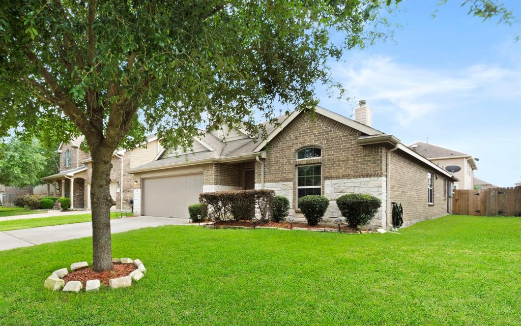 4318 Plumeria Avenue, Baytown, Texas image 4