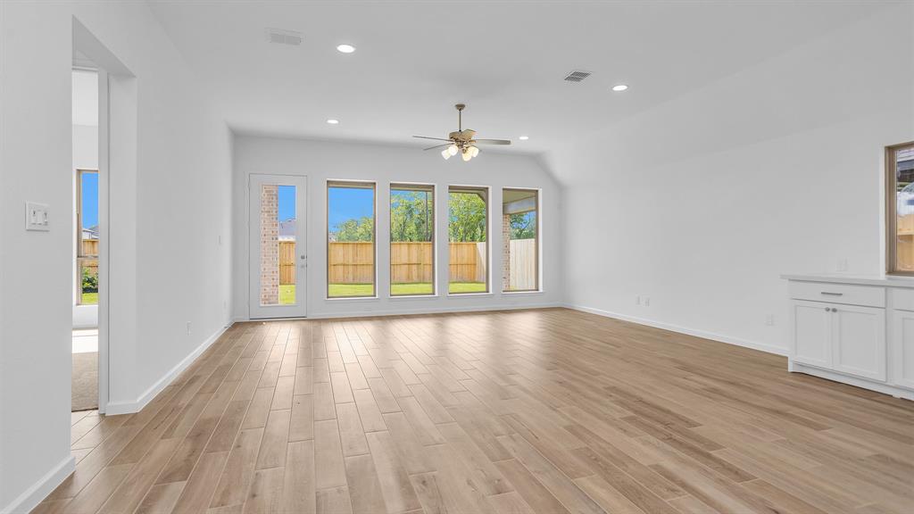 1423 Watermont Drive, Missouri City, Texas image 3
