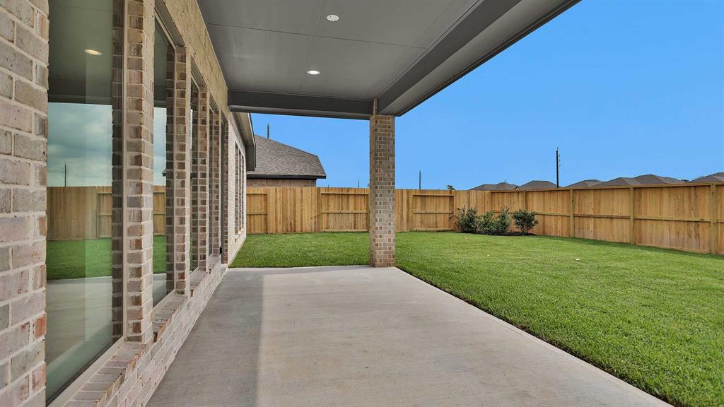 1423 Watermont Drive, Missouri City, Texas image 12