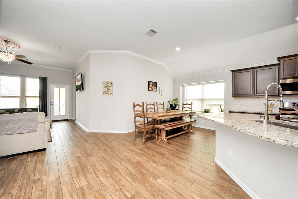 4322 Tawny Timber Drive, Spring, Texas image 14