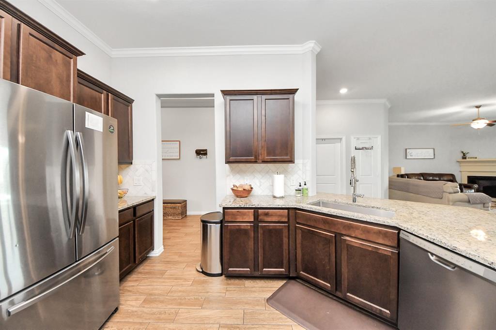4322 Tawny Timber Drive, Spring, Texas image 12