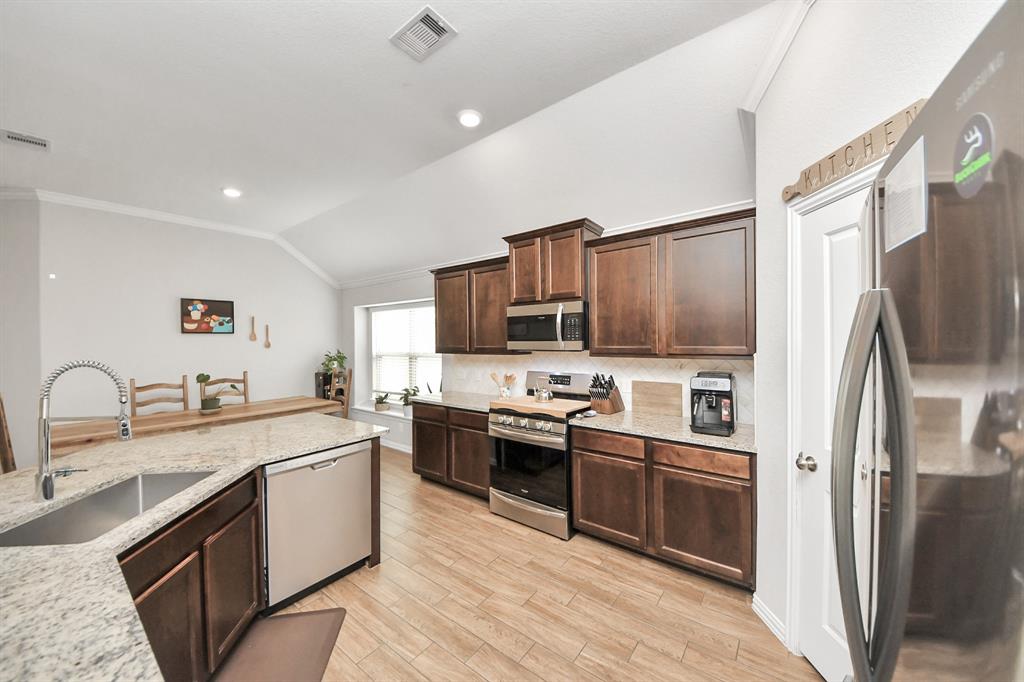 4322 Tawny Timber Drive, Spring, Texas image 10