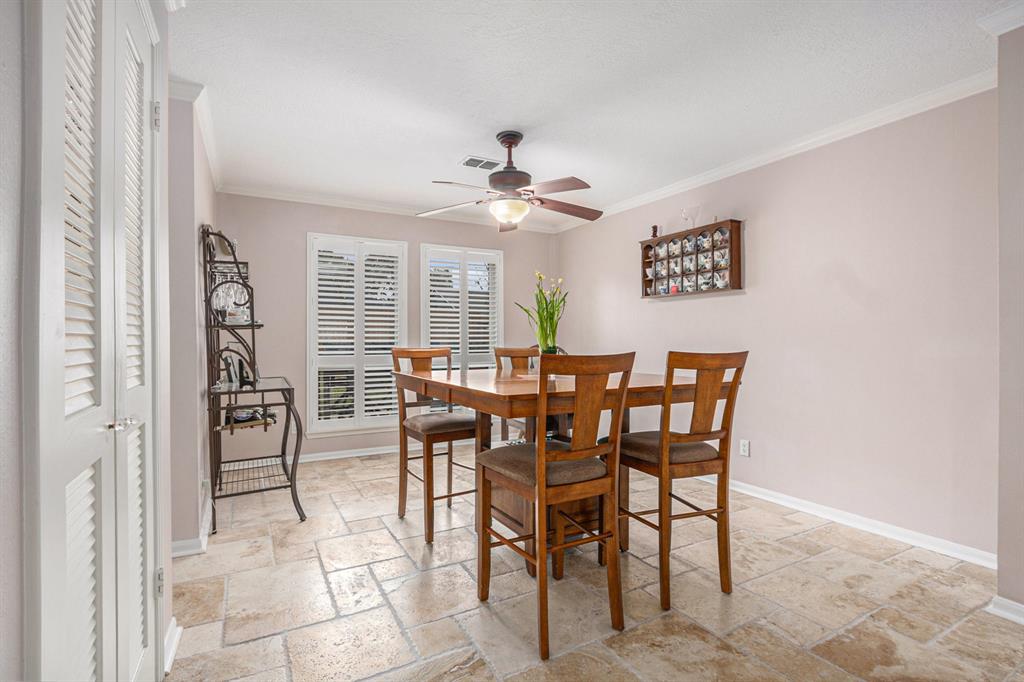 12310 Rocky Knoll Drive, Houston, Texas image 6