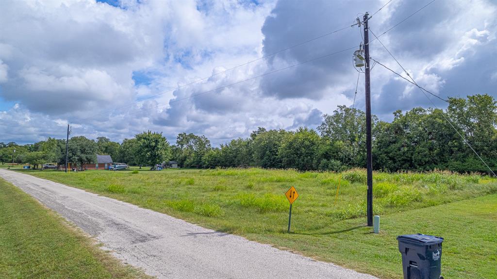 3727 Azalea St St, Brenham, Texas image 9