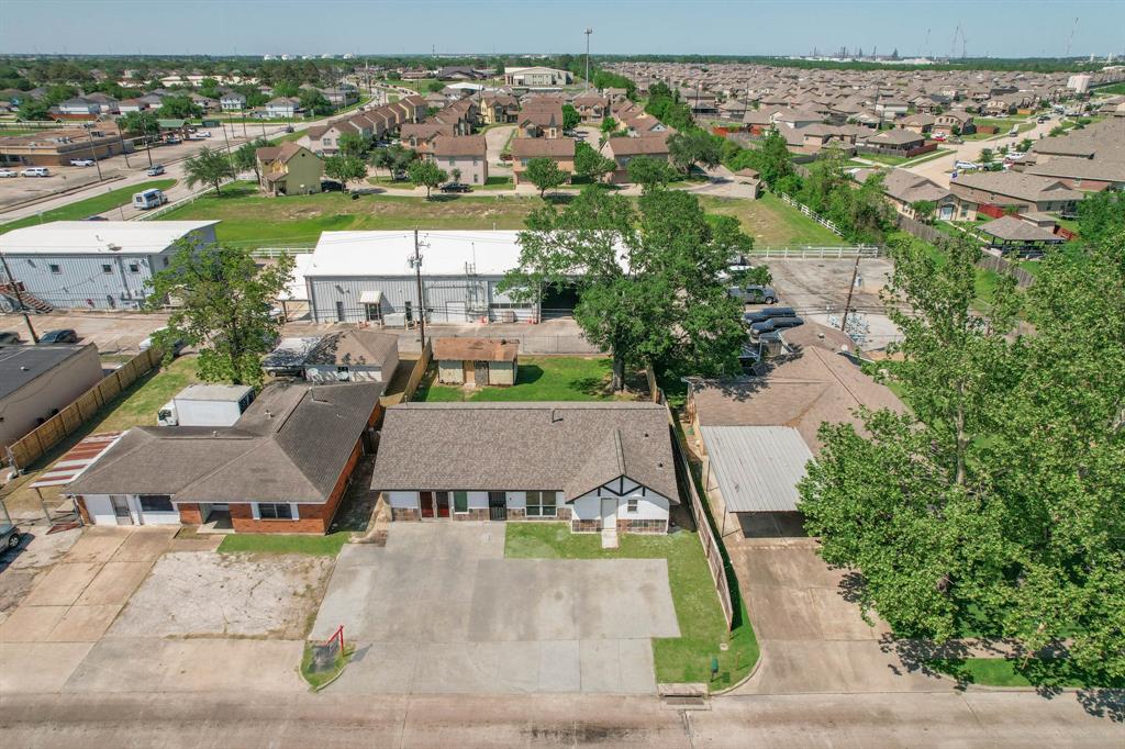 15307 Woodforest Boulevard, Channelview, Texas image 6