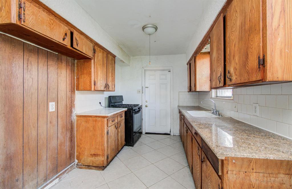 15307 Woodforest Boulevard, Channelview, Texas image 21
