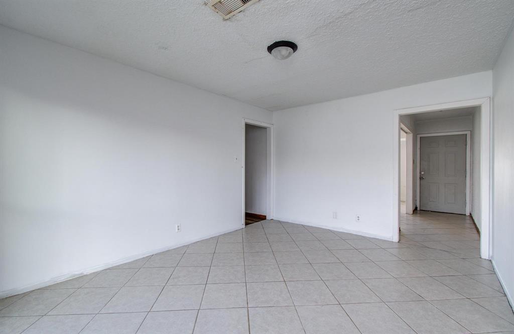 15307 Woodforest Boulevard, Channelview, Texas image 19