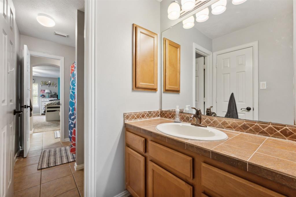 31030 Oak Forest Hollow Lane, Spring, Texas image 34