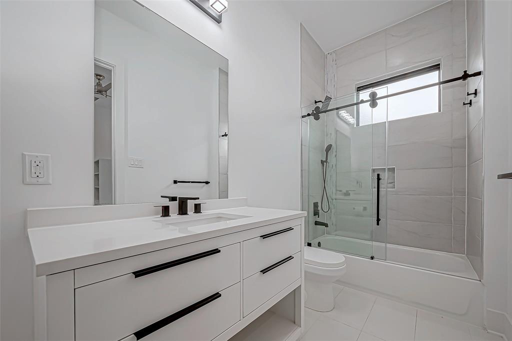 22 Bash Place, Houston, Texas image 35