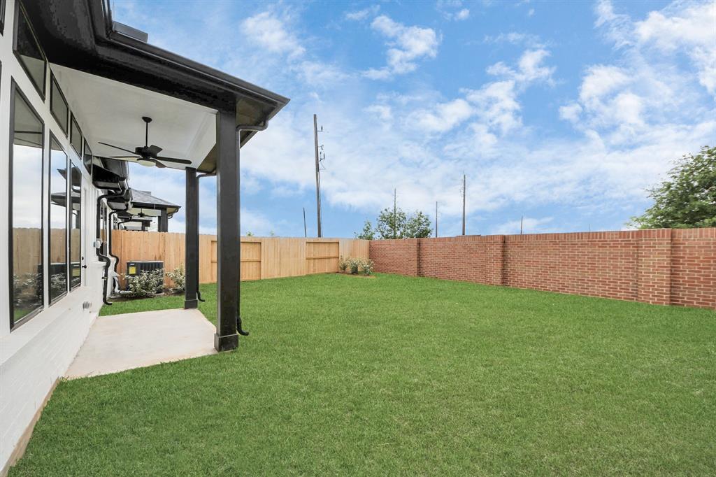 10318 Water Harbor Drive, Missouri City, Texas image 8