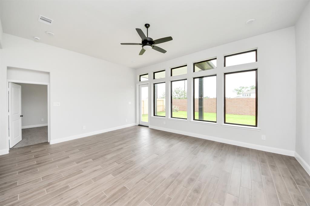 10318 Water Harbor Drive, Missouri City, Texas image 28