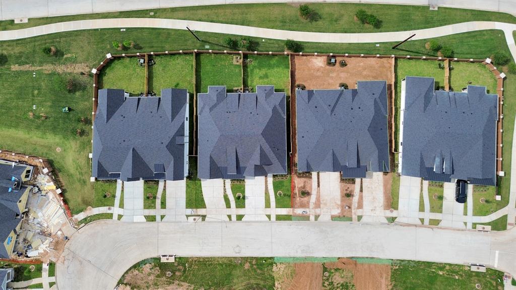 10318 Water Harbor Drive, Missouri City, Texas image 2