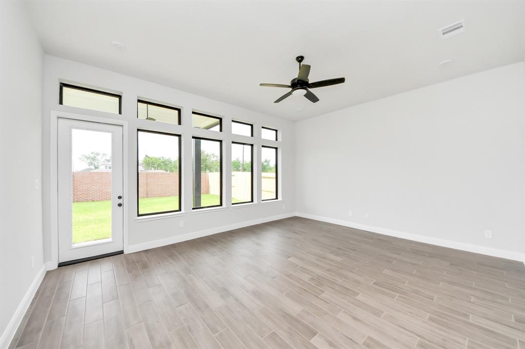 10318 Water Harbor Drive, Missouri City, Texas image 29