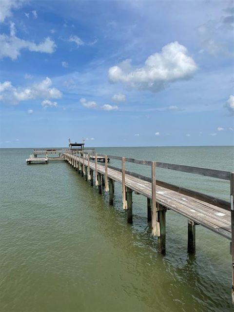 A home in Anahuac