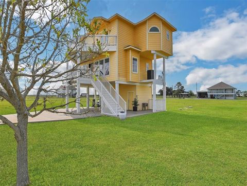 A home in Anahuac