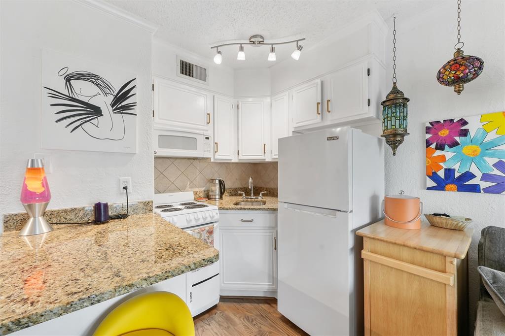 6102 Seawall Boulevard #271, Galveston, Texas image 2