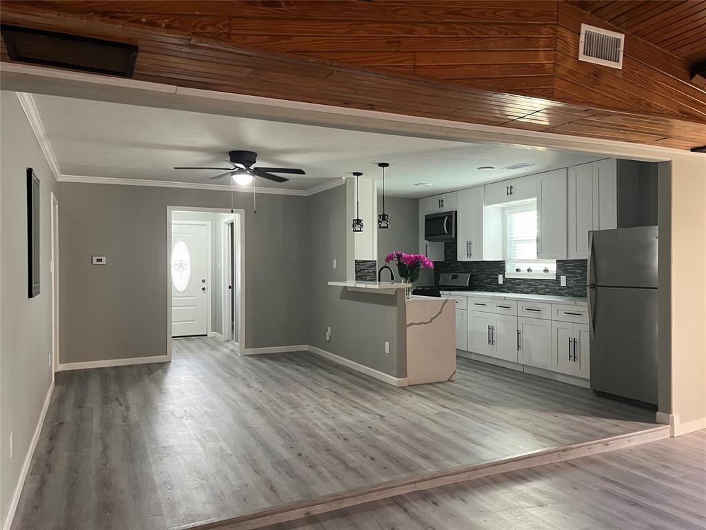 227 Mimosa Street, Lake Jackson, Texas image 13