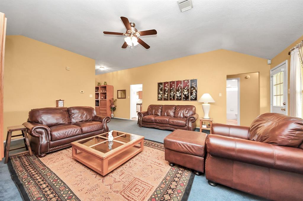 4516 Teal Glen Street, Pearland, Texas image 13