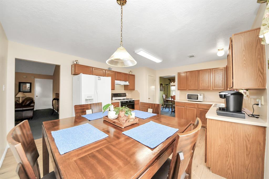 4516 Teal Glen Street, Pearland, Texas image 12