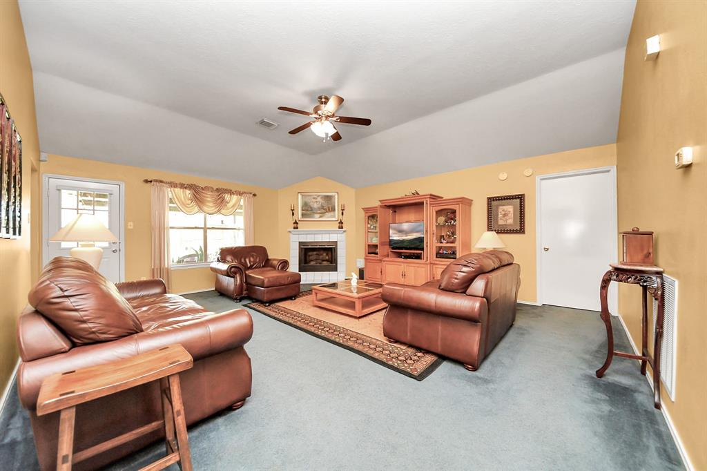 4516 Teal Glen Street, Pearland, Texas image 14