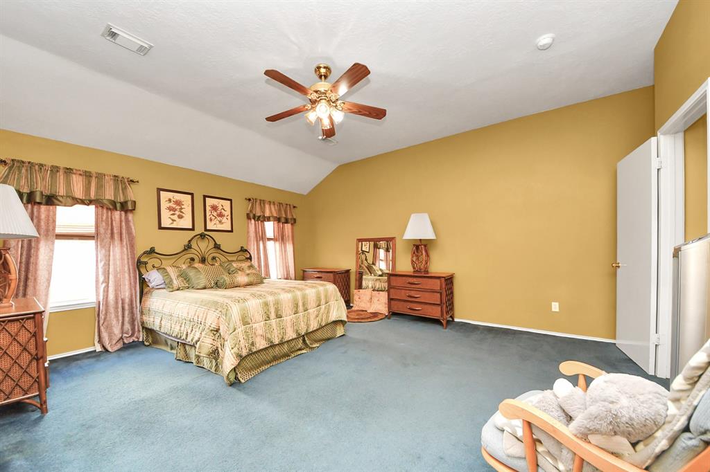 4516 Teal Glen Street, Pearland, Texas image 15