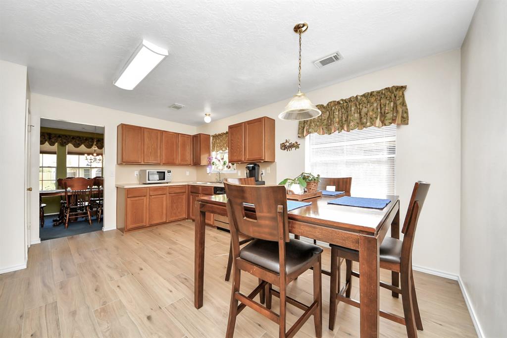 4516 Teal Glen Street, Pearland, Texas image 11