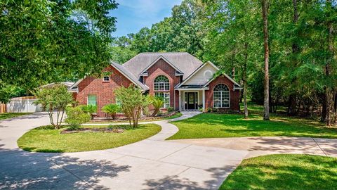 6 Lake Forest Drive Conroe TX 77384