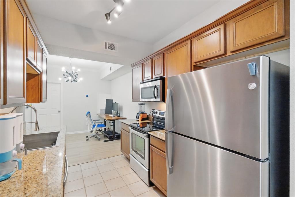 2255 Braeswood Park Drive #166, Houston, Texas image 3