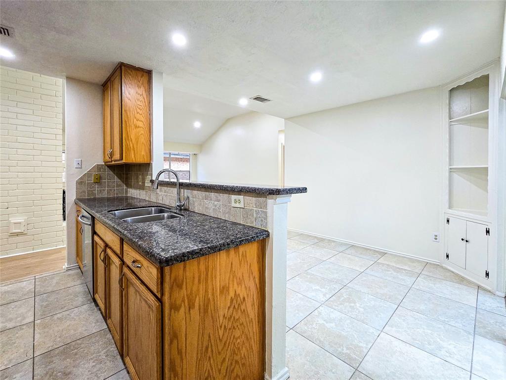 1531 Miller Avenue, Katy, Texas image 6